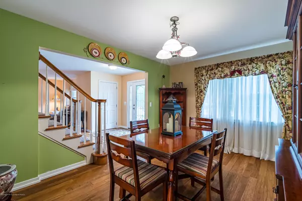 Manahawkin, NJ 08050,100 Dolphin Road