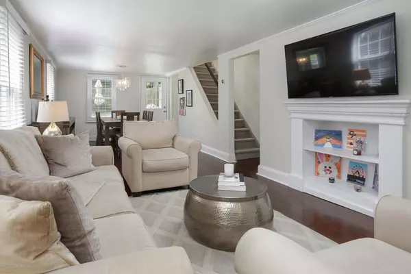 Rumson, NJ 07760,36 Allen Street