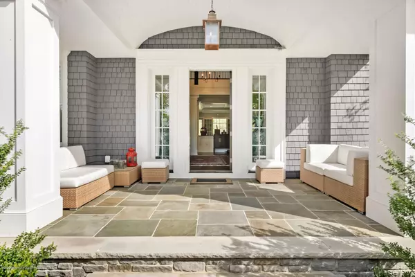 Rumson, NJ 07760,2 Buttonwood Lane