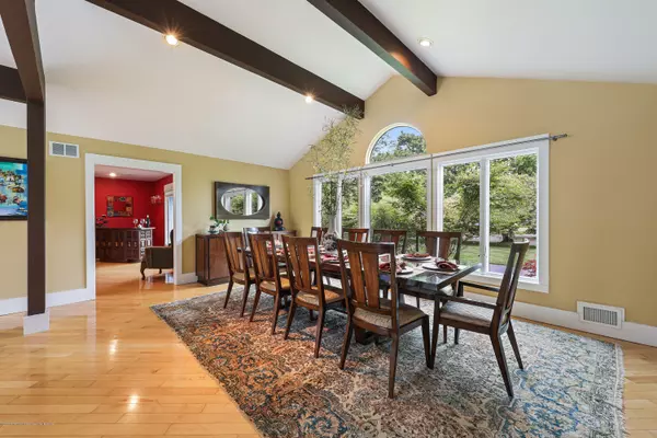 Rumson, NJ 07760,8 Riverside Drive