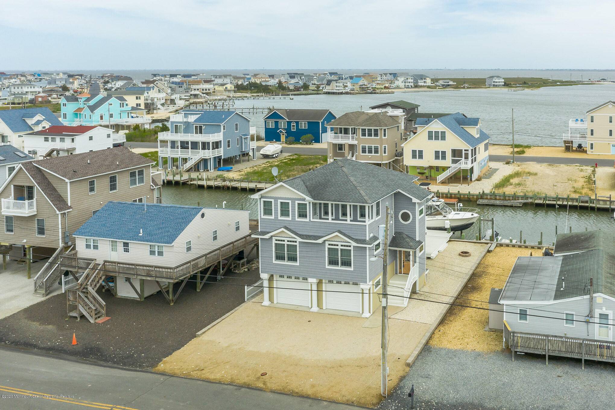 Tuckerton, NJ 08087,17 Carroll Avenue