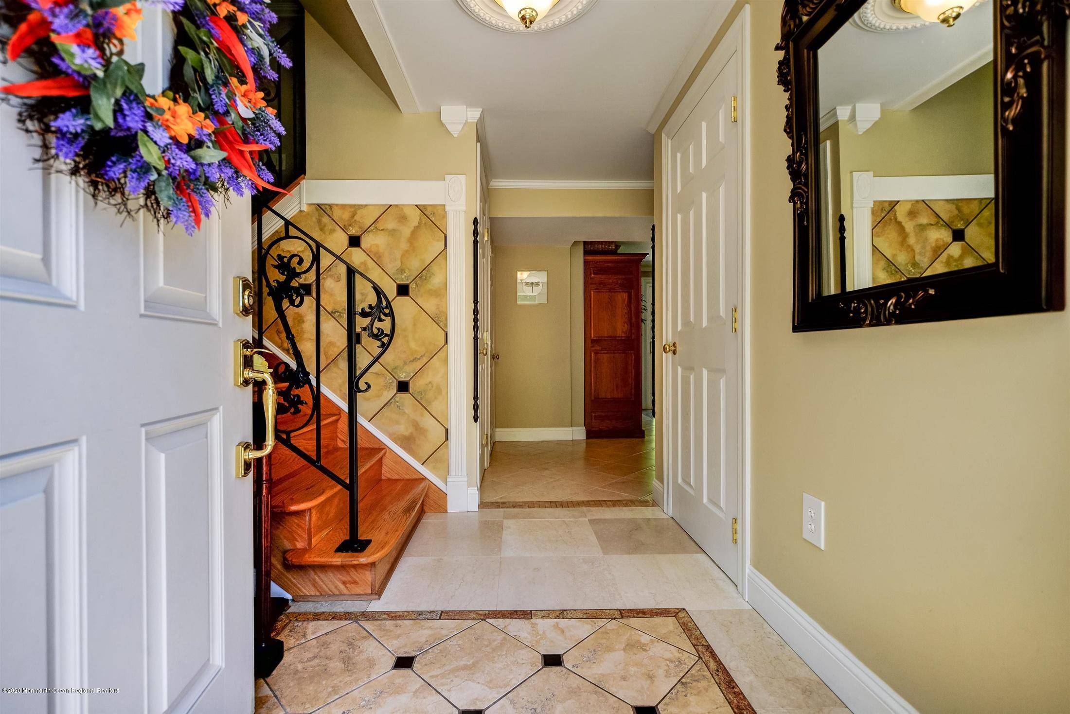 Manalapan, NJ 07726,16 Eliot Road