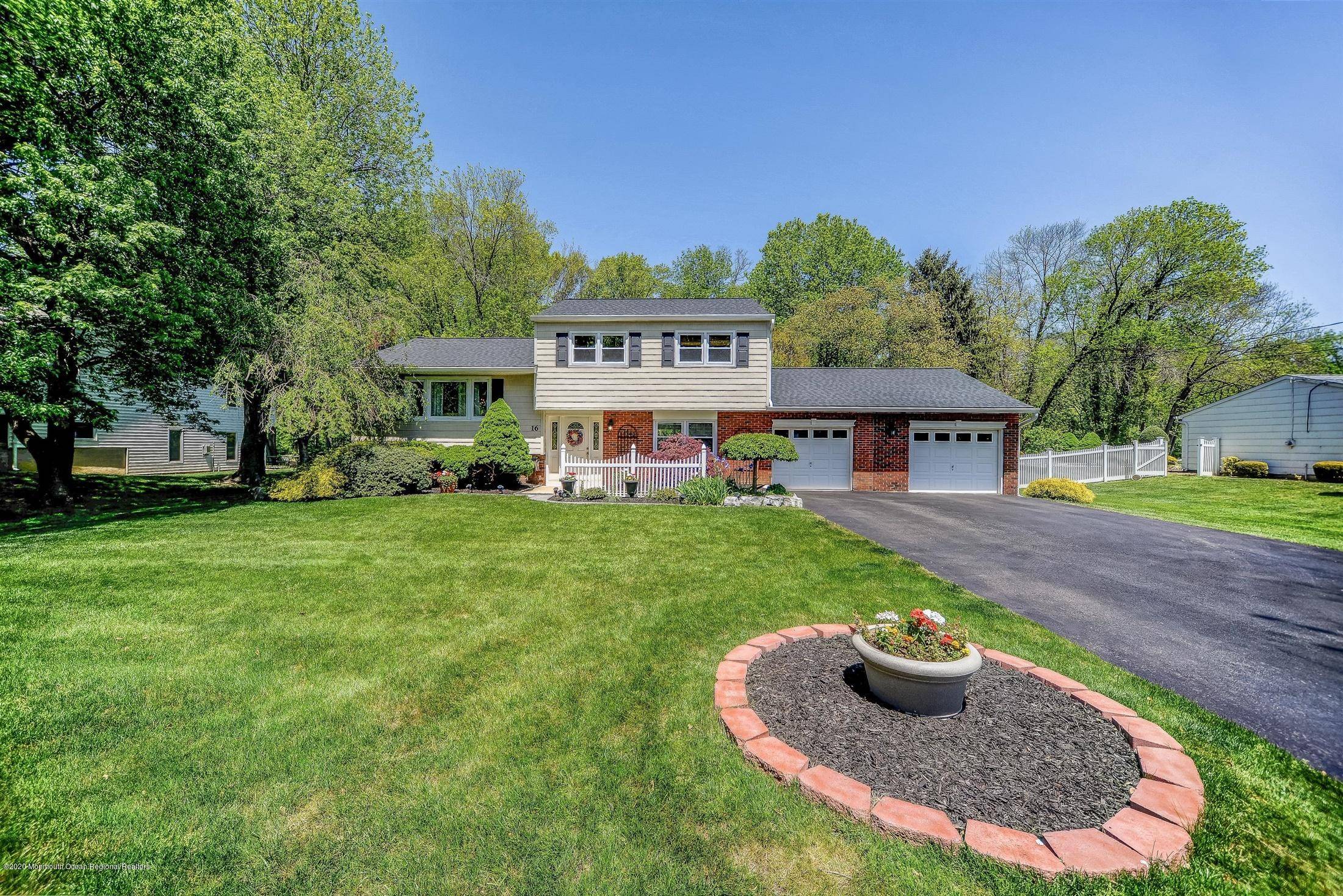 Manalapan, NJ 07726,16 Eliot Road