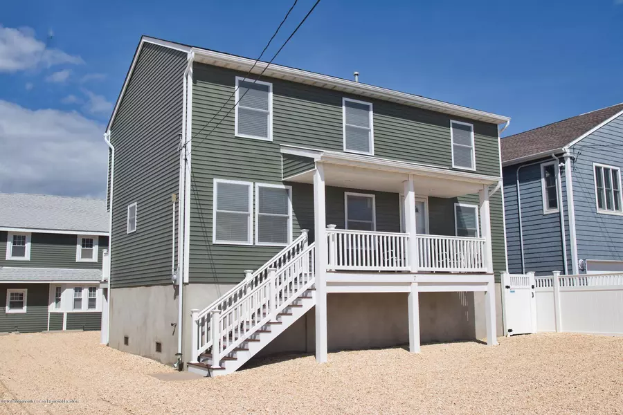 7 Princeton Avenue, Lavallette, NJ 08735