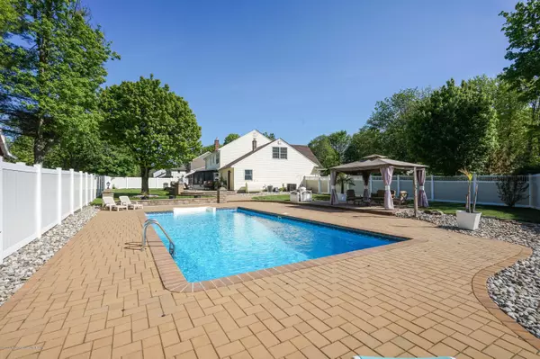 Matawan, NJ 07747,29 Tara Drive