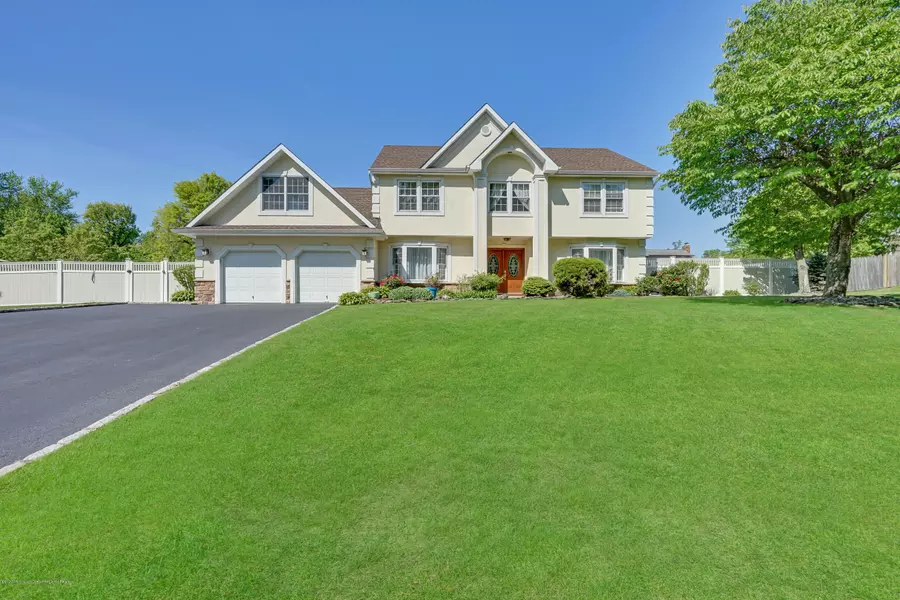 29 Tara Drive, Matawan, NJ 07747