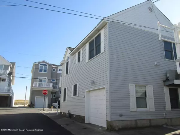 Lavallette, NJ 08735,53 Pacific Way