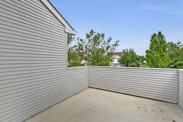 Wall, NJ 07719,212 Tennis Court