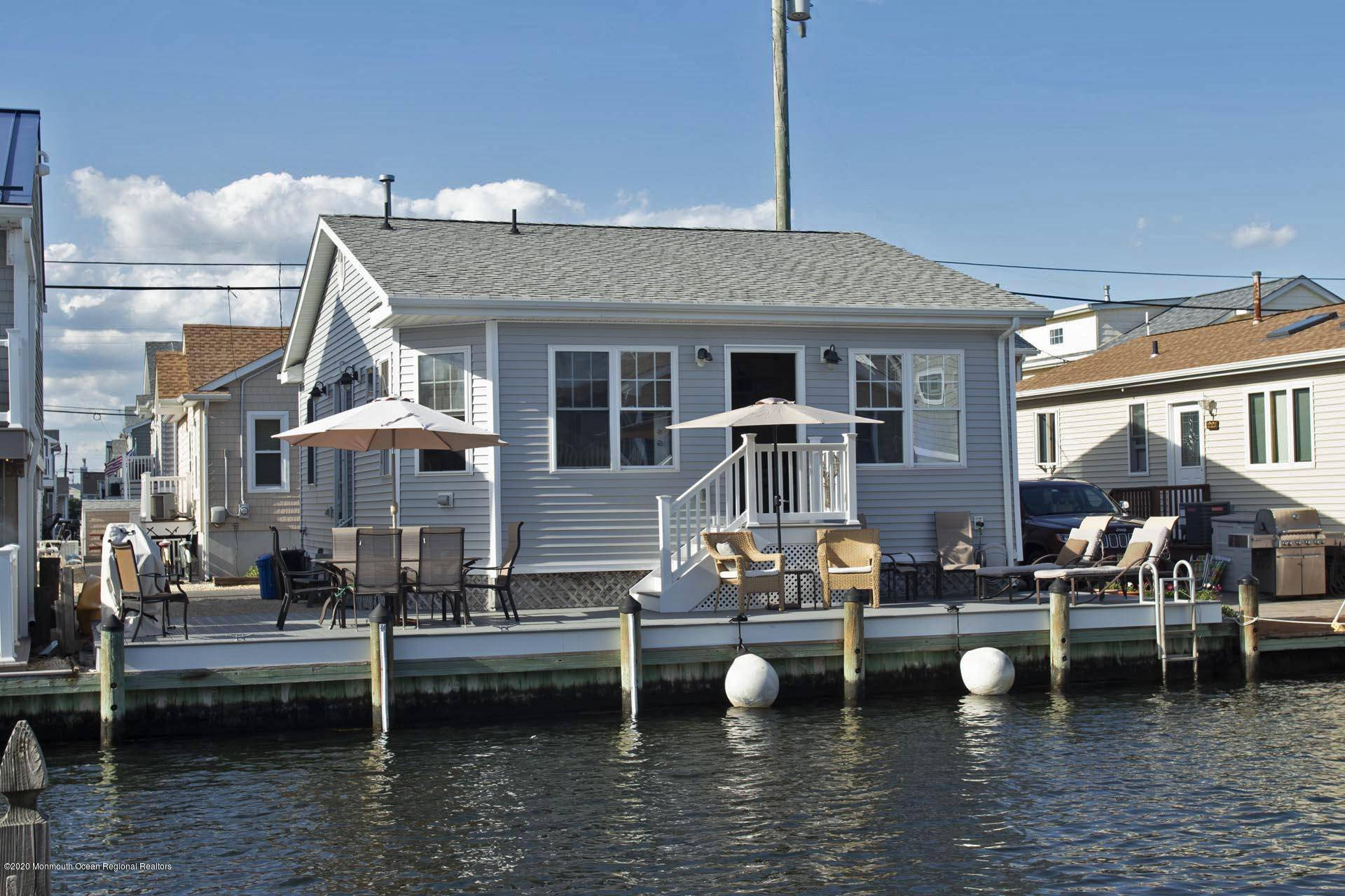 223 Gull Lane, Lavallette, NJ 08735