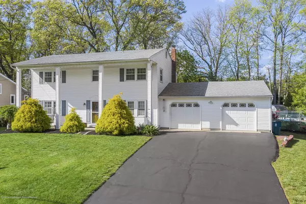 14 Sandburg Drive, Morganville, NJ 07751