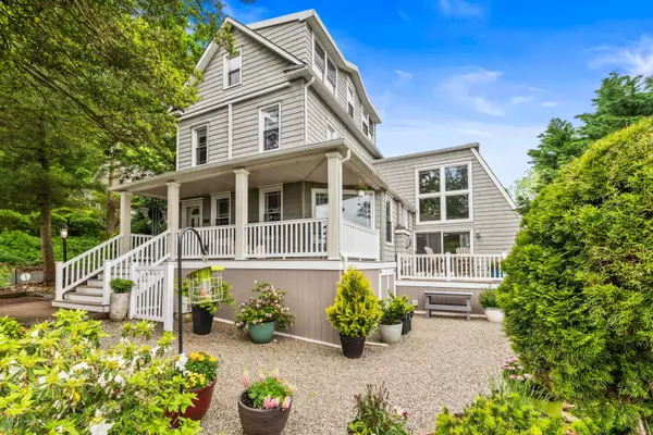 1 Woodland Street, Highlands, NJ 07732