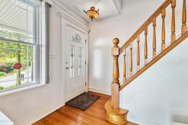 Highlands, NJ 07732,1 Woodland Street