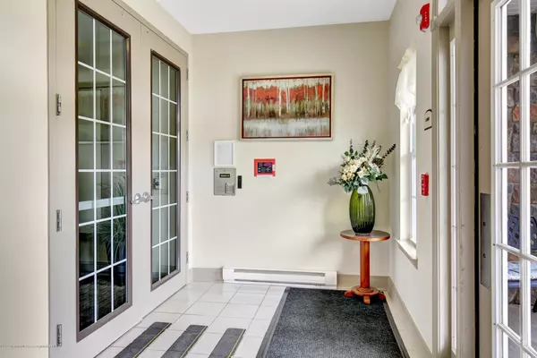 Old Bridge, NJ 08857,26 Azalea Drive #3414