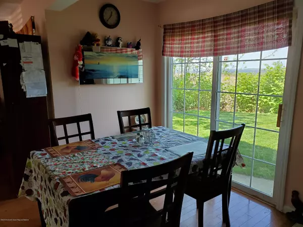 Keyport, NJ 07735,34 W Concourse