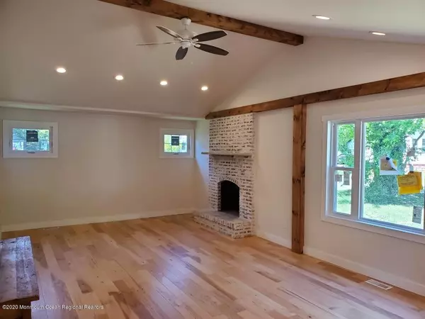 Atlantic Highlands, NJ 07716,80 Memorial Parkway