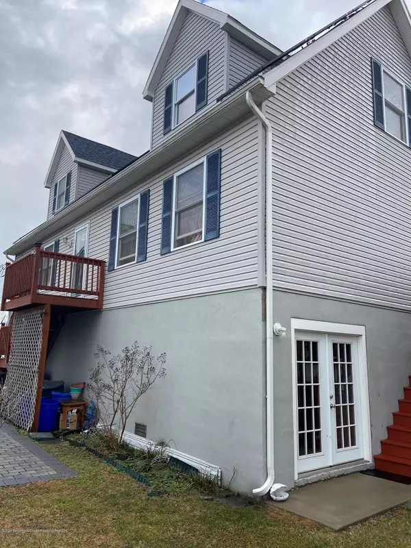 318 Park Avenue, Union Beach, NJ 07735