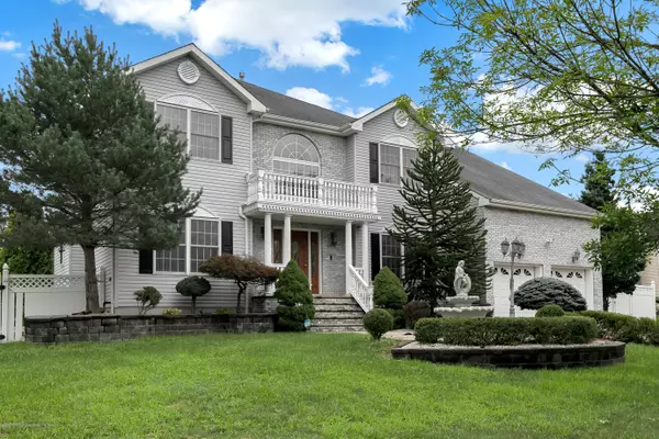 Matawan, NJ 07747,5 Tudor Court