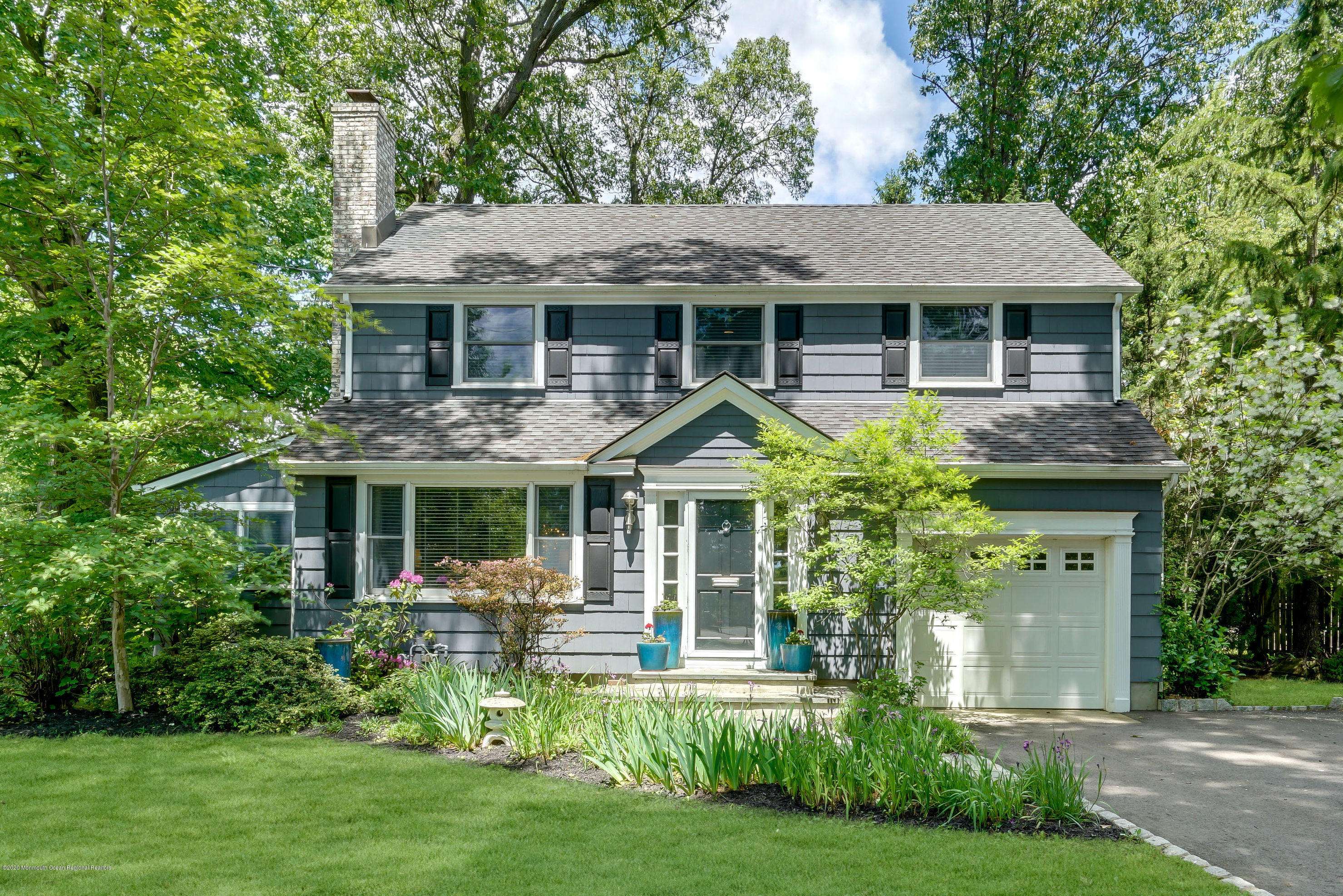 76 Ridge Road, Fair Haven, NJ 07704