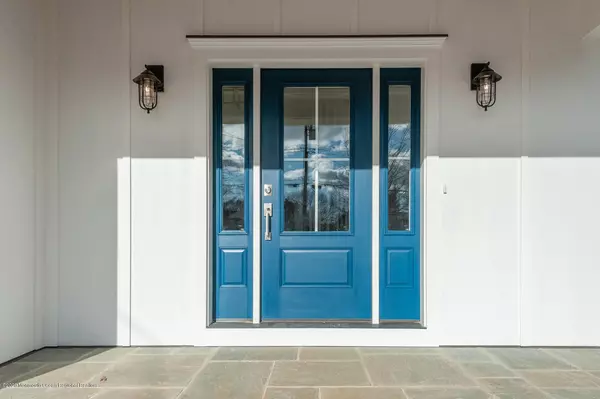 Rumson, NJ 07760,11 Bay Street