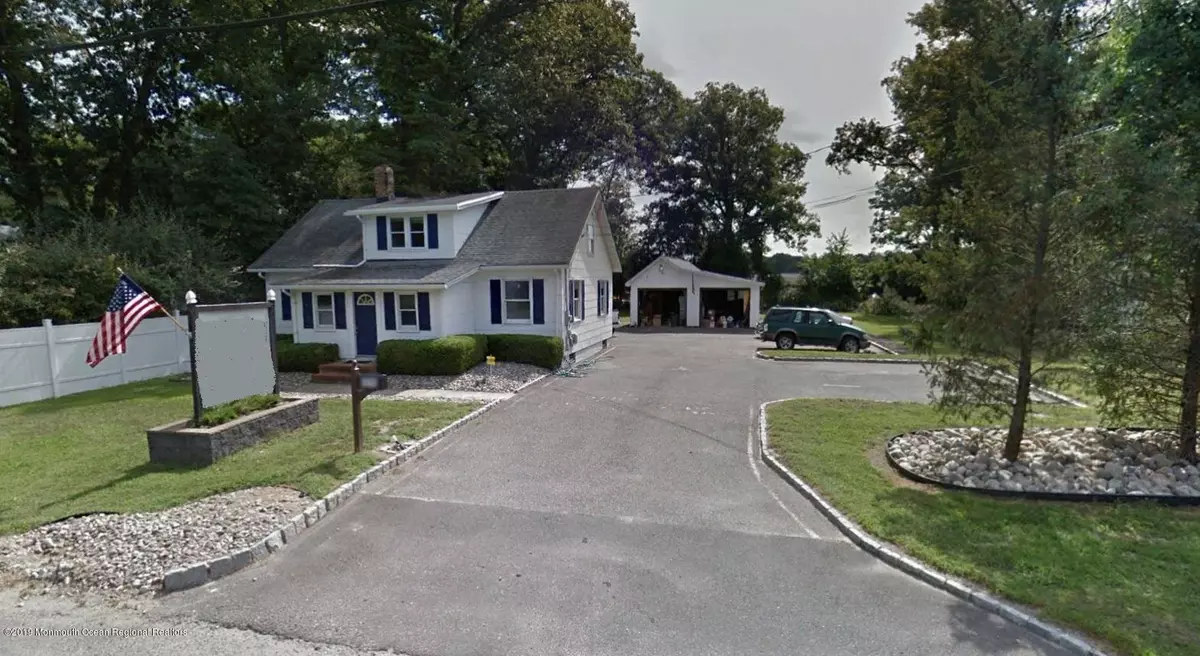 Wall, NJ 07727,5215 State Route 33 #34