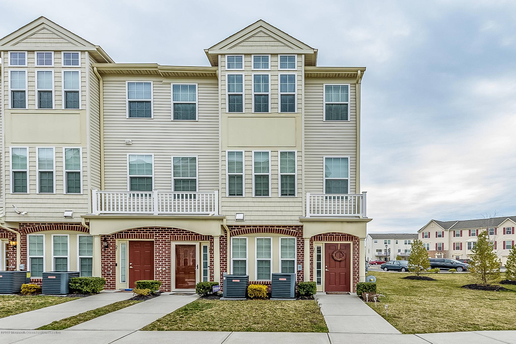 25 Jake Drive, Tinton Falls, NJ 07712