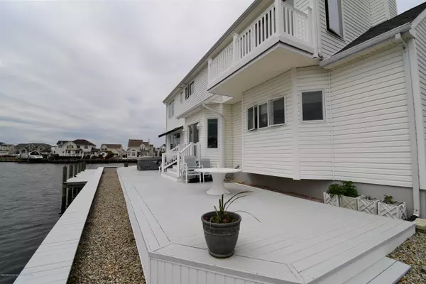 Bayville, NJ 08721,28 Jibsail Drive