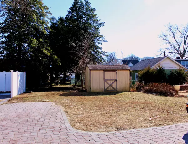 Belmar, NJ 07719,1713 River Road