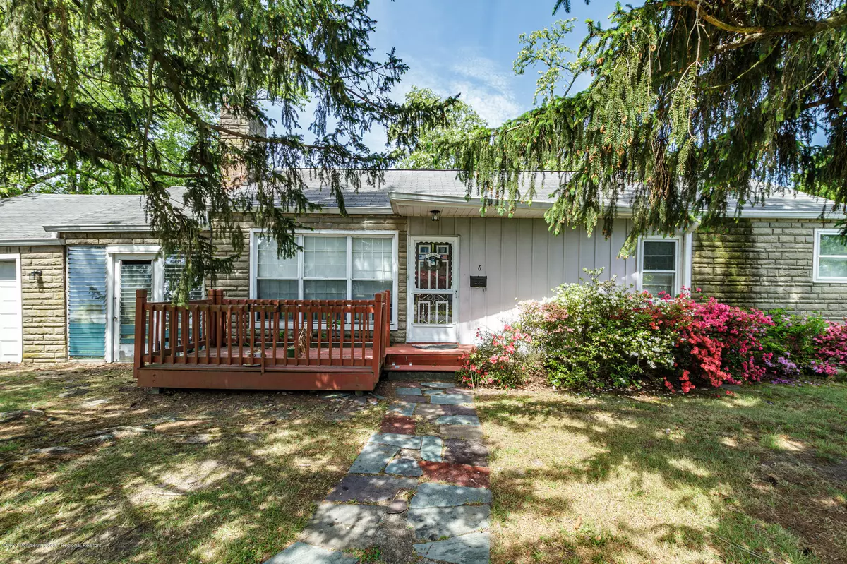 Port Monmouth, NJ 07758,6 Morningside Place