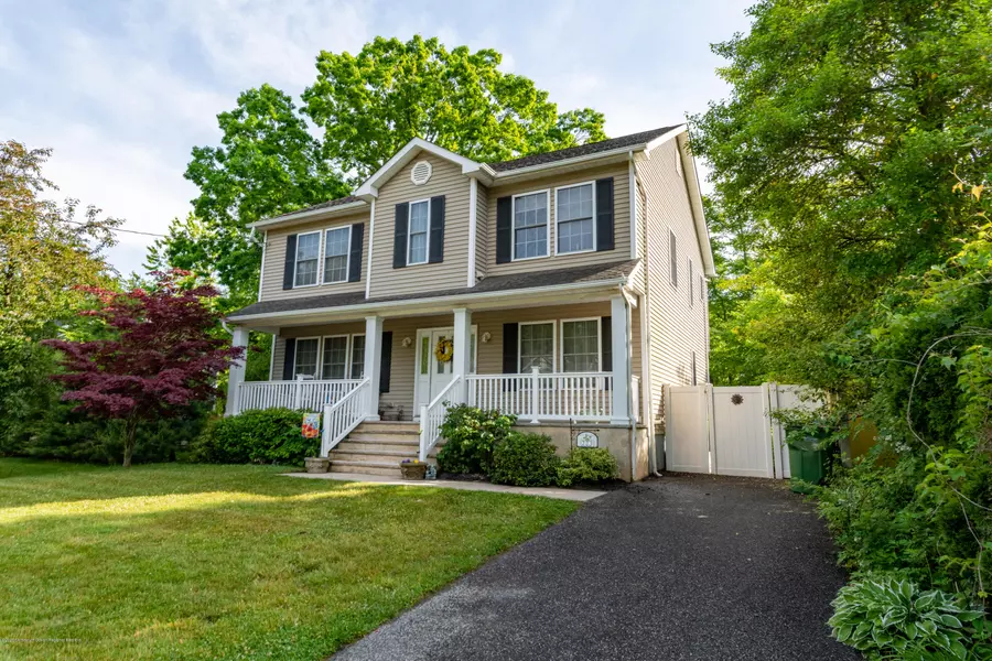 223 N Riverside Drive N, Neptune Township, NJ 07753