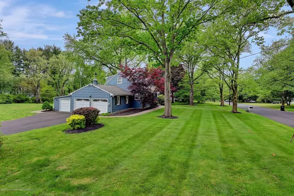 Holmdel, NJ 07733,25 Sweet Briar Lane