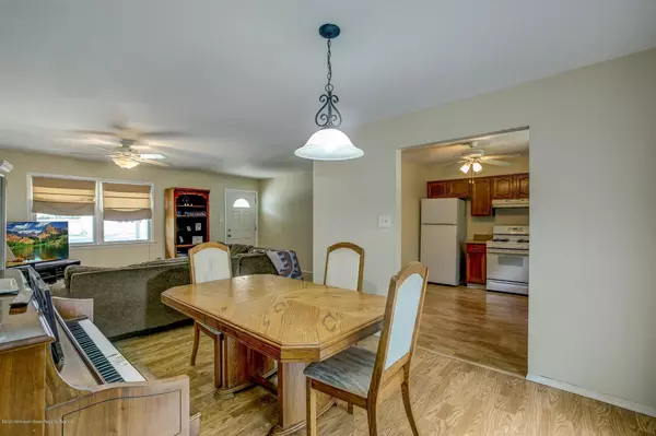 Lanoka Harbor, NJ 08734,208 Bay Way