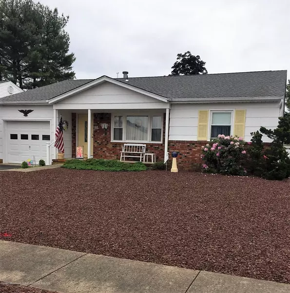 49 Carlisle Road, Toms River, NJ 08757