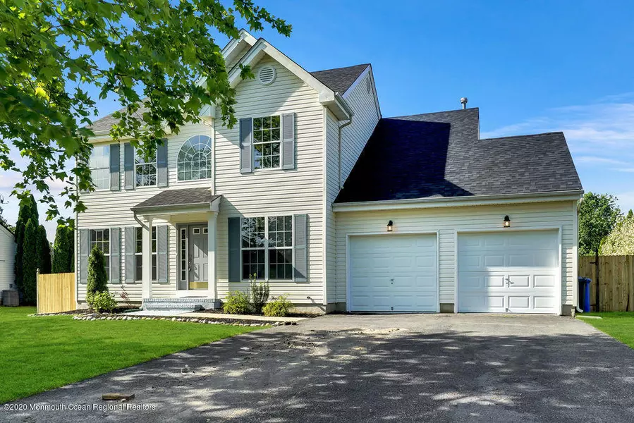 137 Swordfish Road, Manahawkin, NJ 08050