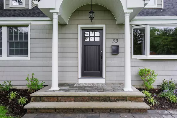 39 Prince Place, Little Silver, NJ 07739