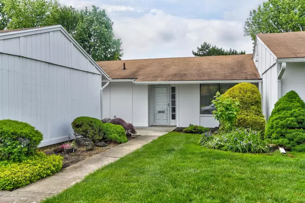 Monroe, NJ 08831,39 Haddon Road