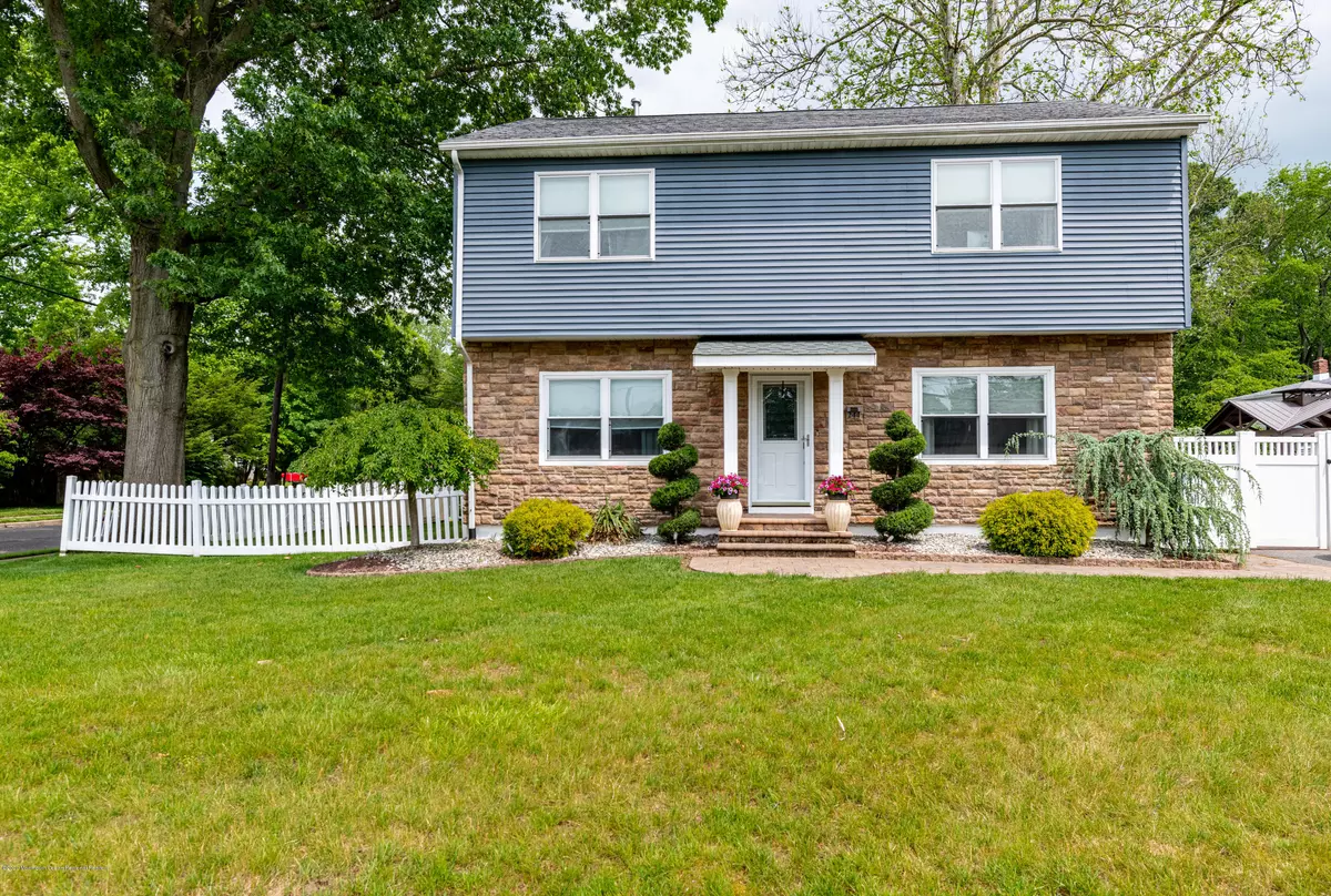 Hamilton, NJ 08620,244 Manor Boulevard