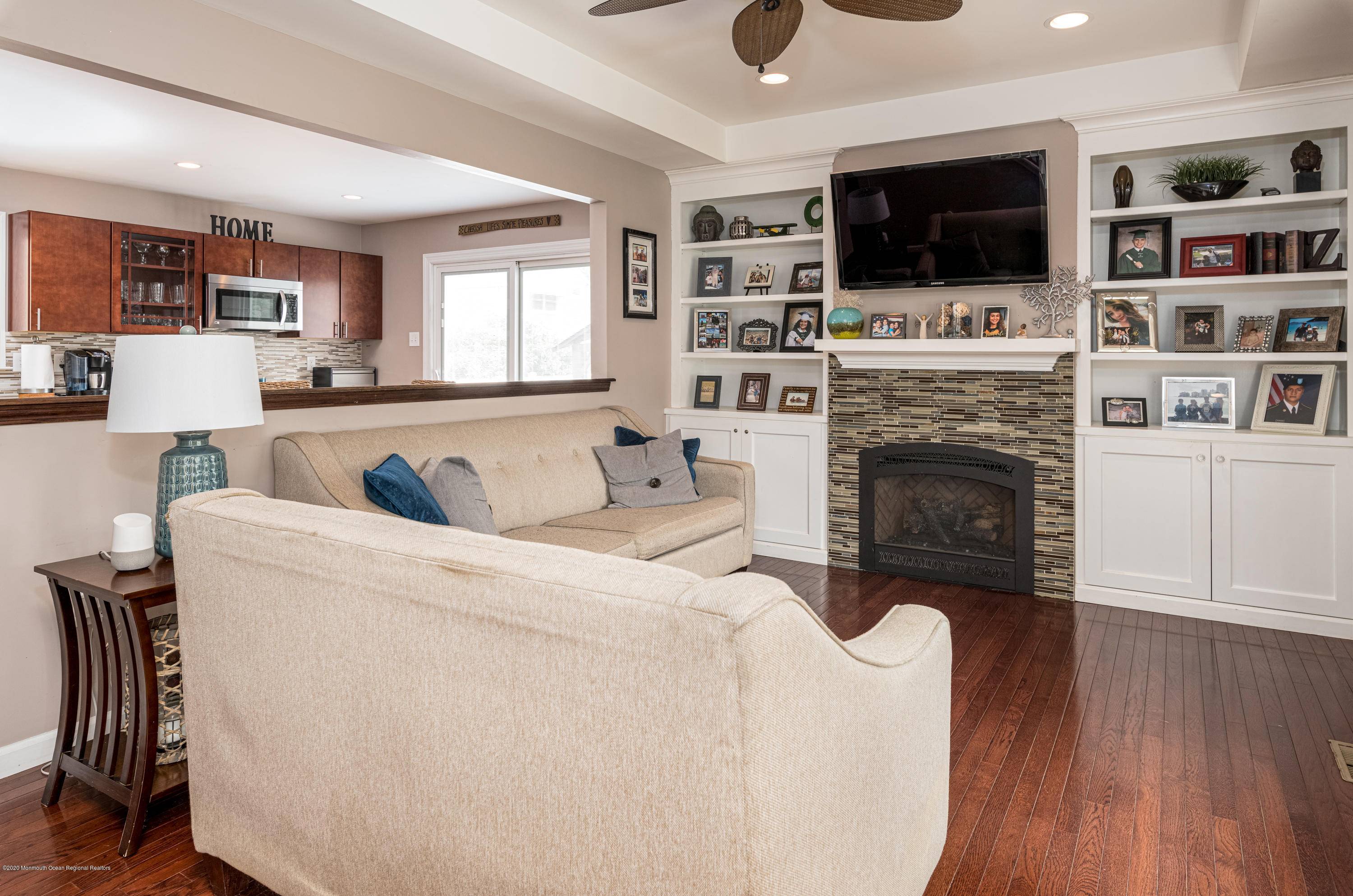 Hamilton, NJ 08620,244 Manor Boulevard