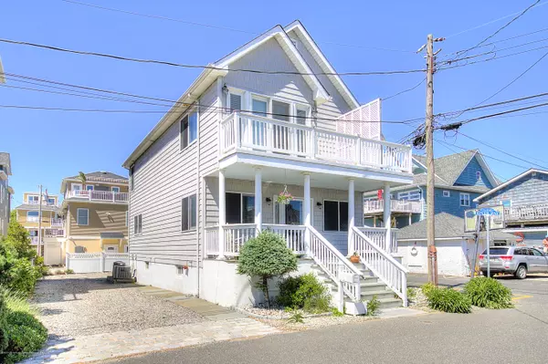 Sea Bright, NJ 07760,12 Riverview Place
