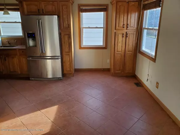 Keyport, NJ 07735,27 Beers Street