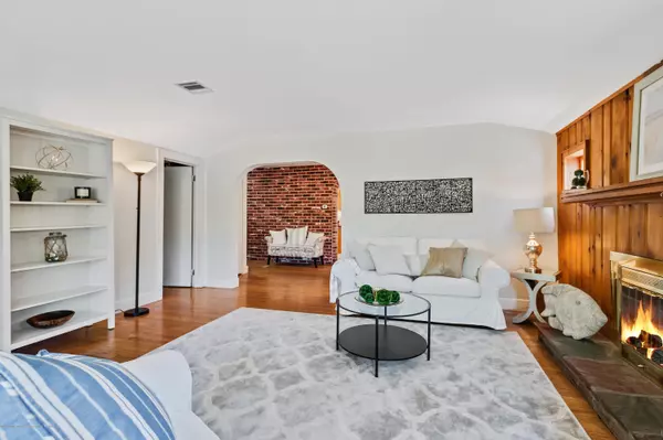 Atlantic Highlands, NJ 07716,170 Monmouth Avenue