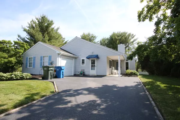 6 Settler Court, Tinton Falls, NJ 07753