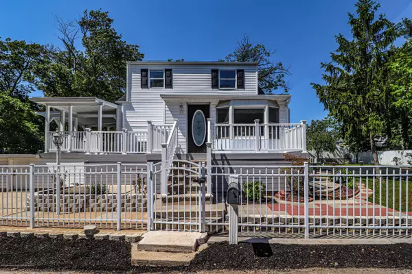 94 Oliver Avenue, Laurence Harbor, NJ 08879