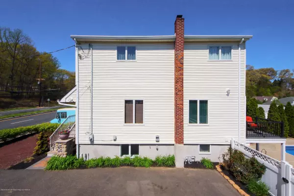 Highlands, NJ 07732,398 Navesink Avenue