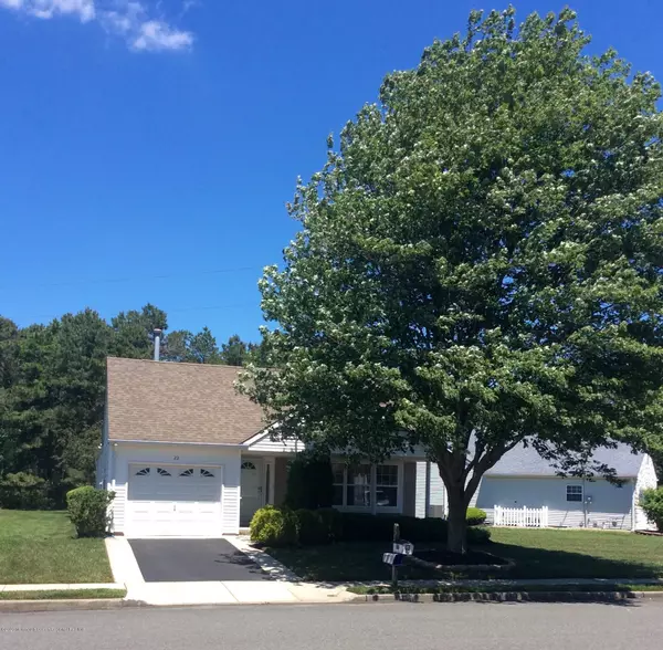 22 Weybridge Court, Toms River, NJ 08757