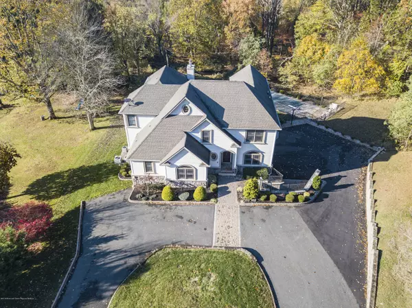 5 Canterbury Court, Holmdel, NJ 07733