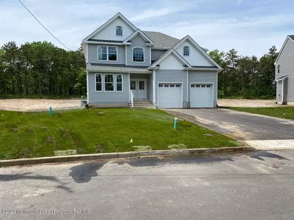 50 Atlantis Avenue, Manahawkin, NJ 08050