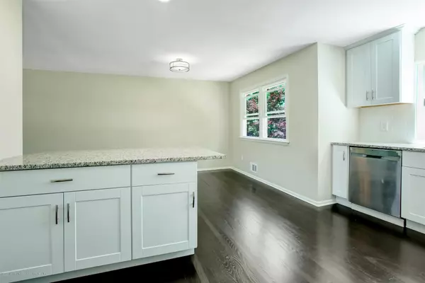 Belford, NJ 07718,475 Macintosh Lane