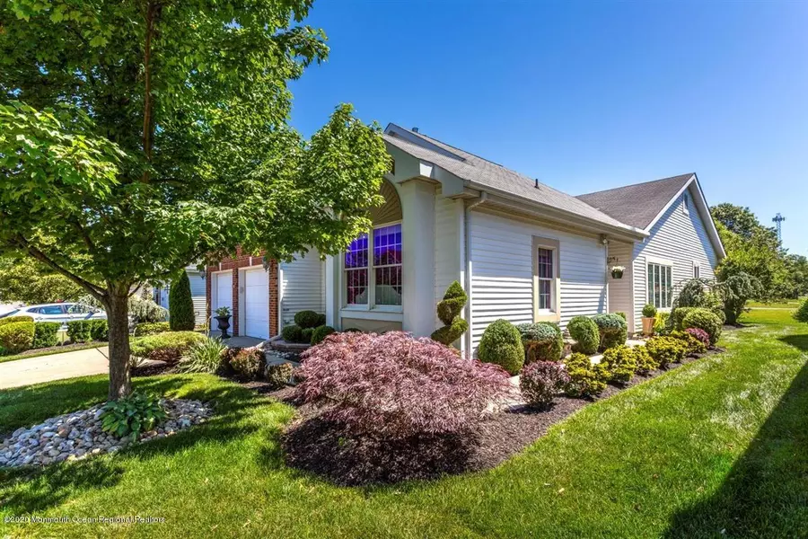 67 Dawson Lane, Monroe, NJ 08831