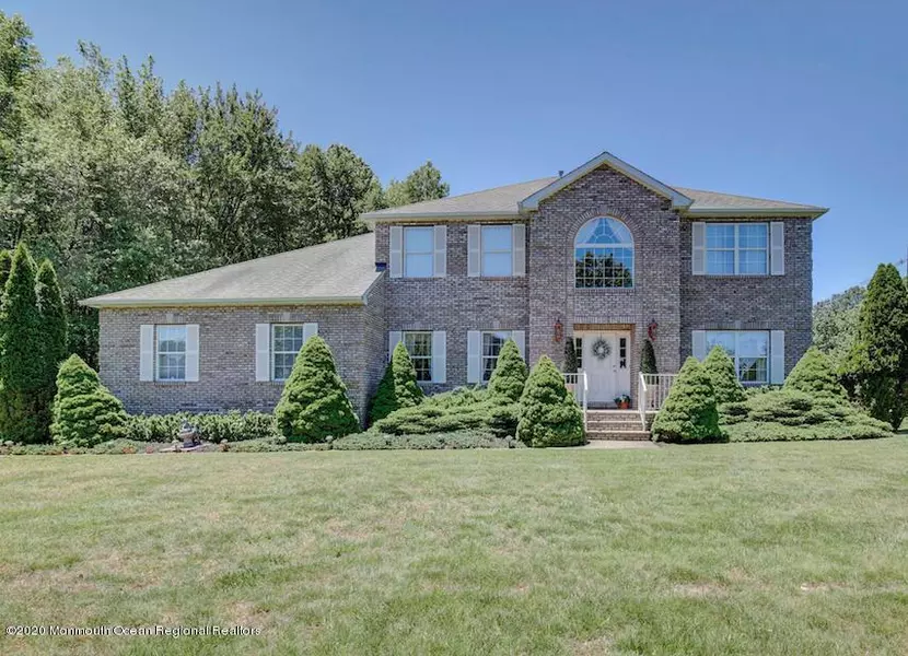 2 Carly Court, Monroe, NJ 08831