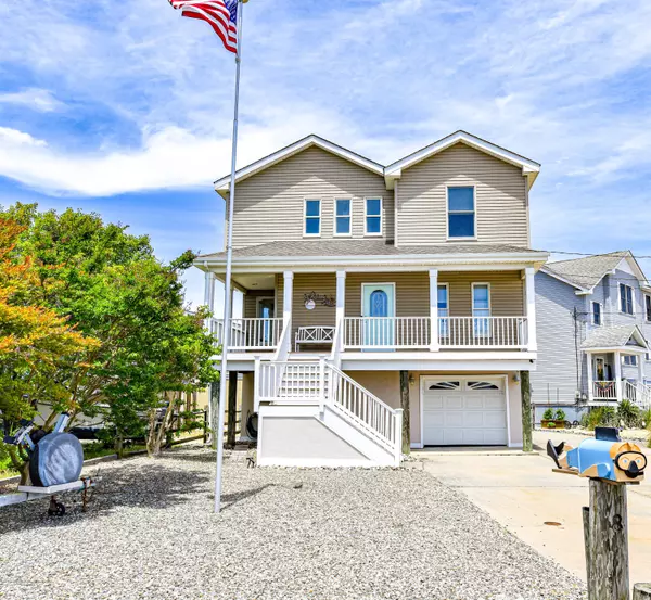 8 Marin Lane, Manahawkin, NJ 08050